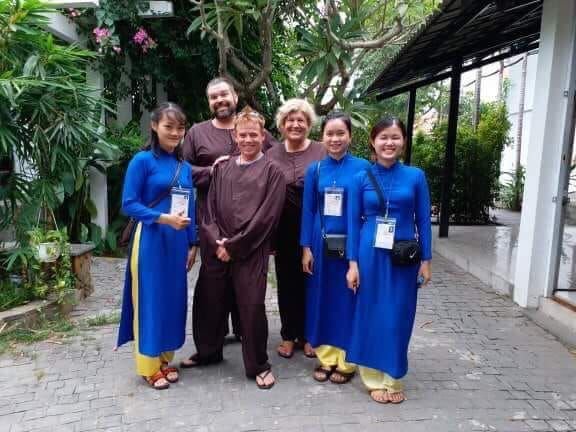 Guests shopping in Hoi An Ancient Town boutiques with local guidance
