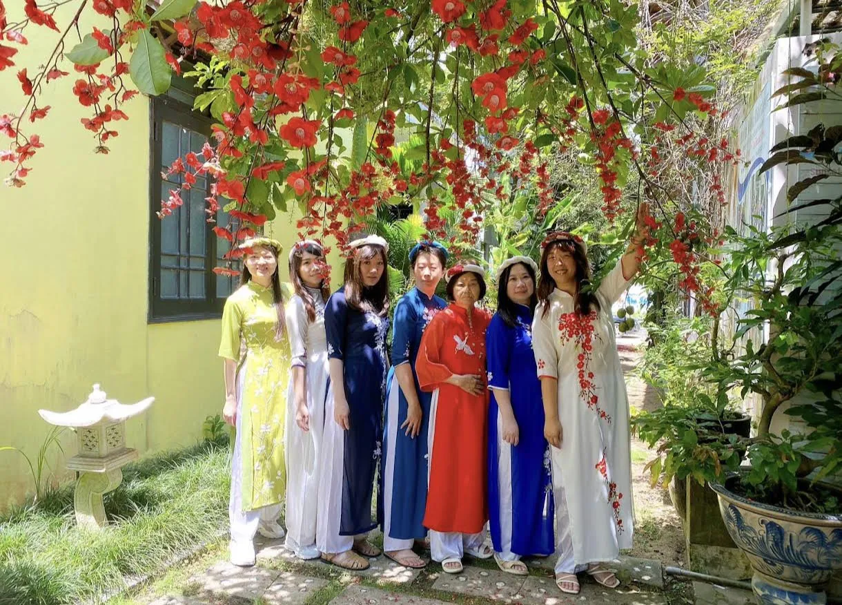 Rent traditional Ao Dai outfits in Hoi An