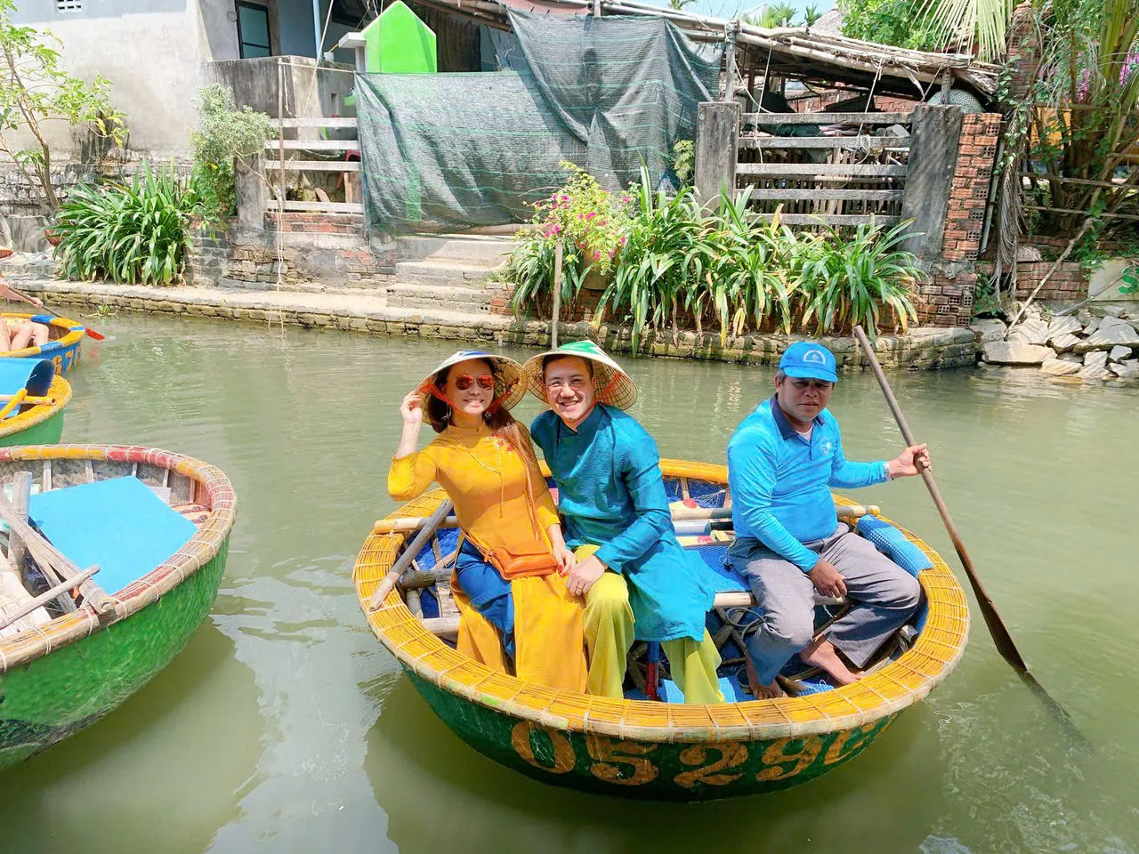 Basket boat spinning in the Hoi An Coconut Forest
